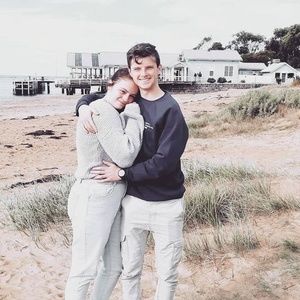 Meet your Posher, Abbey